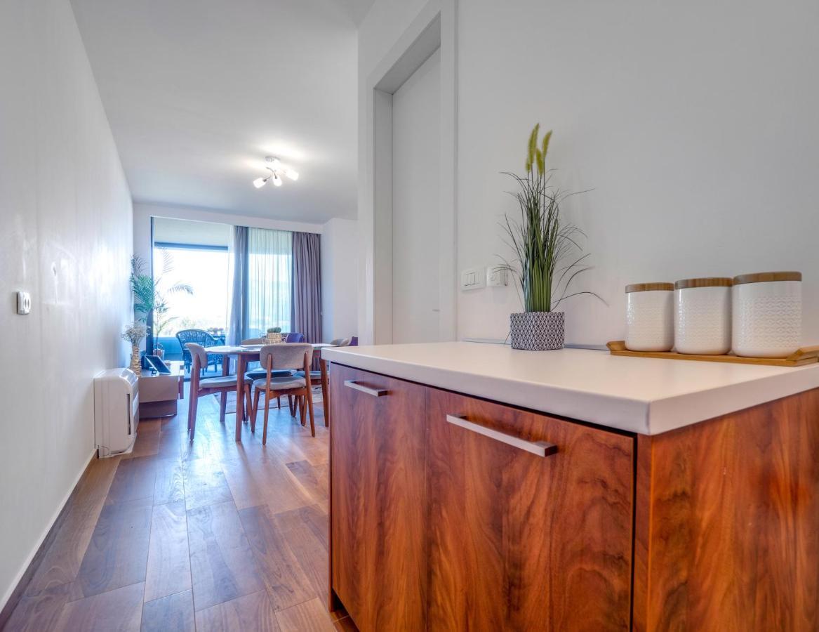 Apartments Garden Azure Budva Ngoại thất bức ảnh