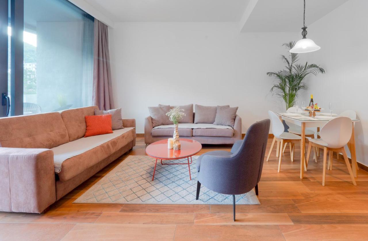 Apartments Garden Azure Budva Ngoại thất bức ảnh
